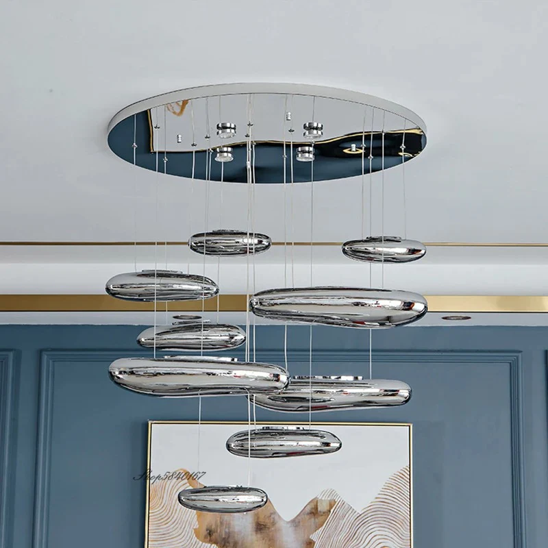 Lustre suspendu en forme de nuages métaliques - Image 7